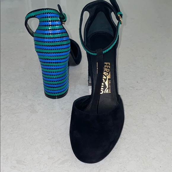 Salvatore Ferragamo Fergie T-strap heels - Picture 4 of 8